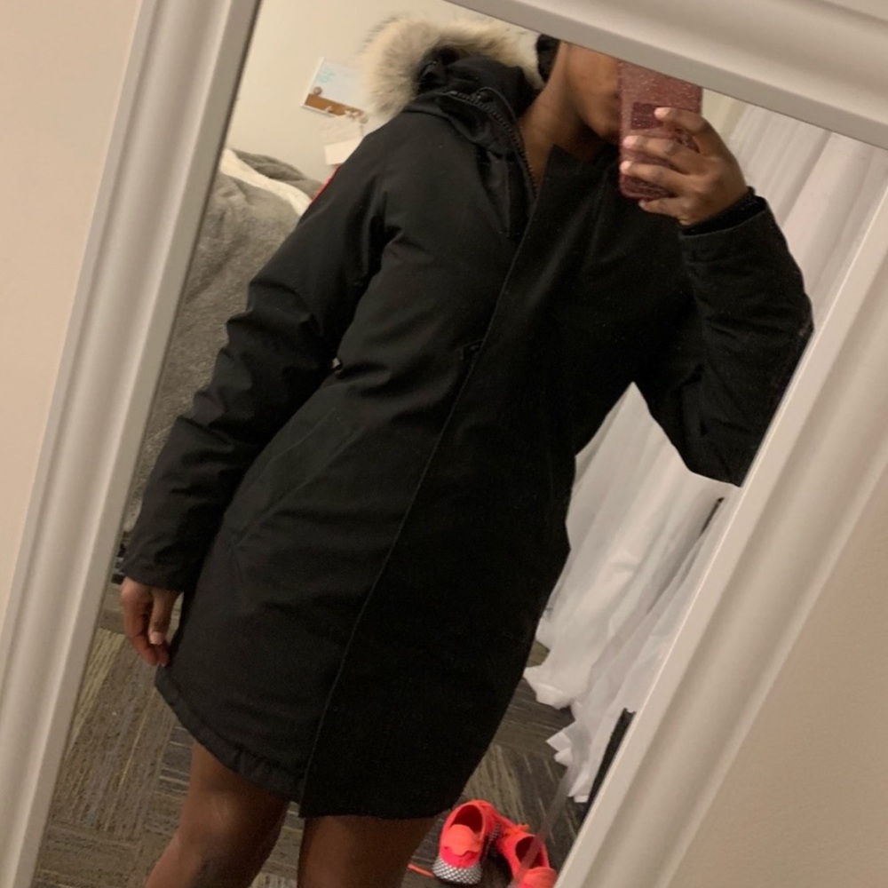 *CLOSET SALE-OFFER * Victoria Parka Canada Goose